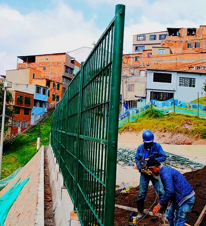 Puentes, barandas y cerramientos: obra de Star Group Ingeniería, foto 7